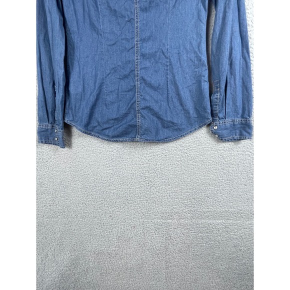 Forever 21 Women's Chambray Denim Pearl Button Up Shirt Size S - Picture 7 of 11